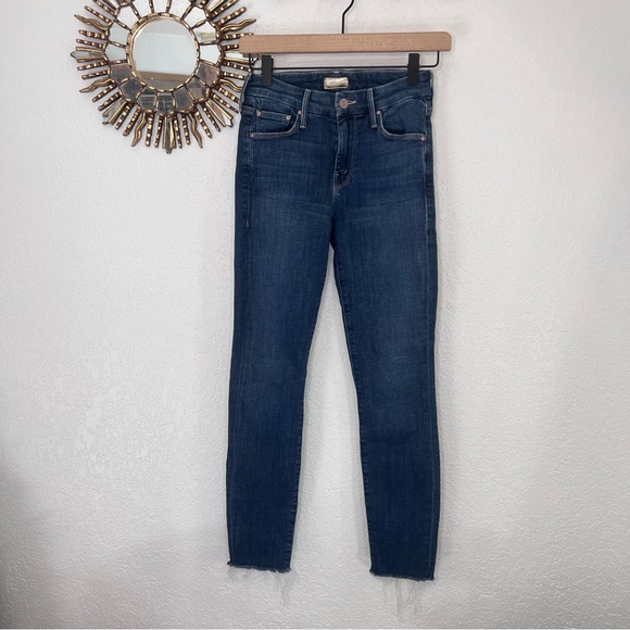 Mother Looked Ankle Fray Girl Crush Jeans size 25 - Picture 3 of 16